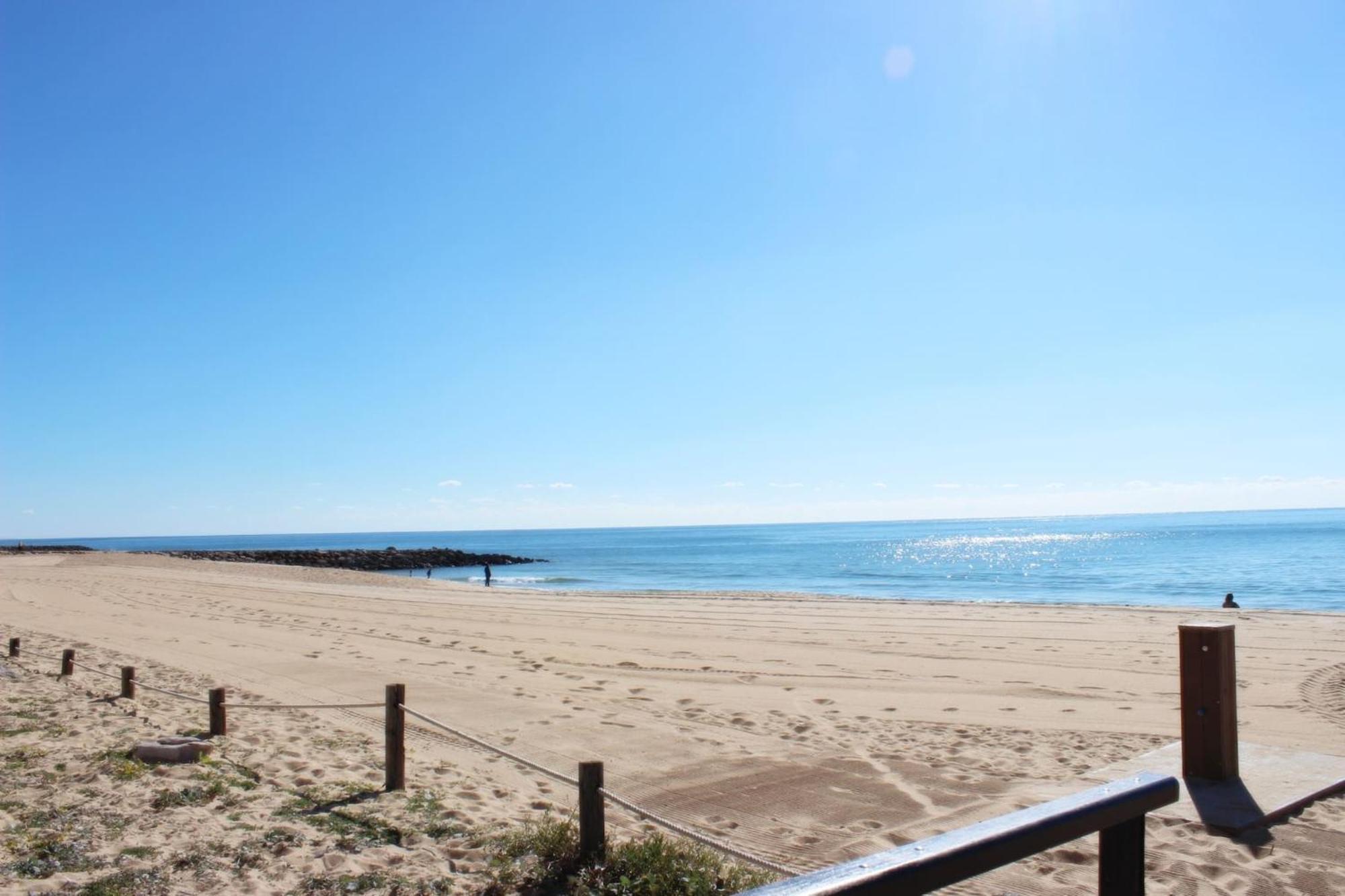 Quarteira Mar - Beach Front Eksteriør billede