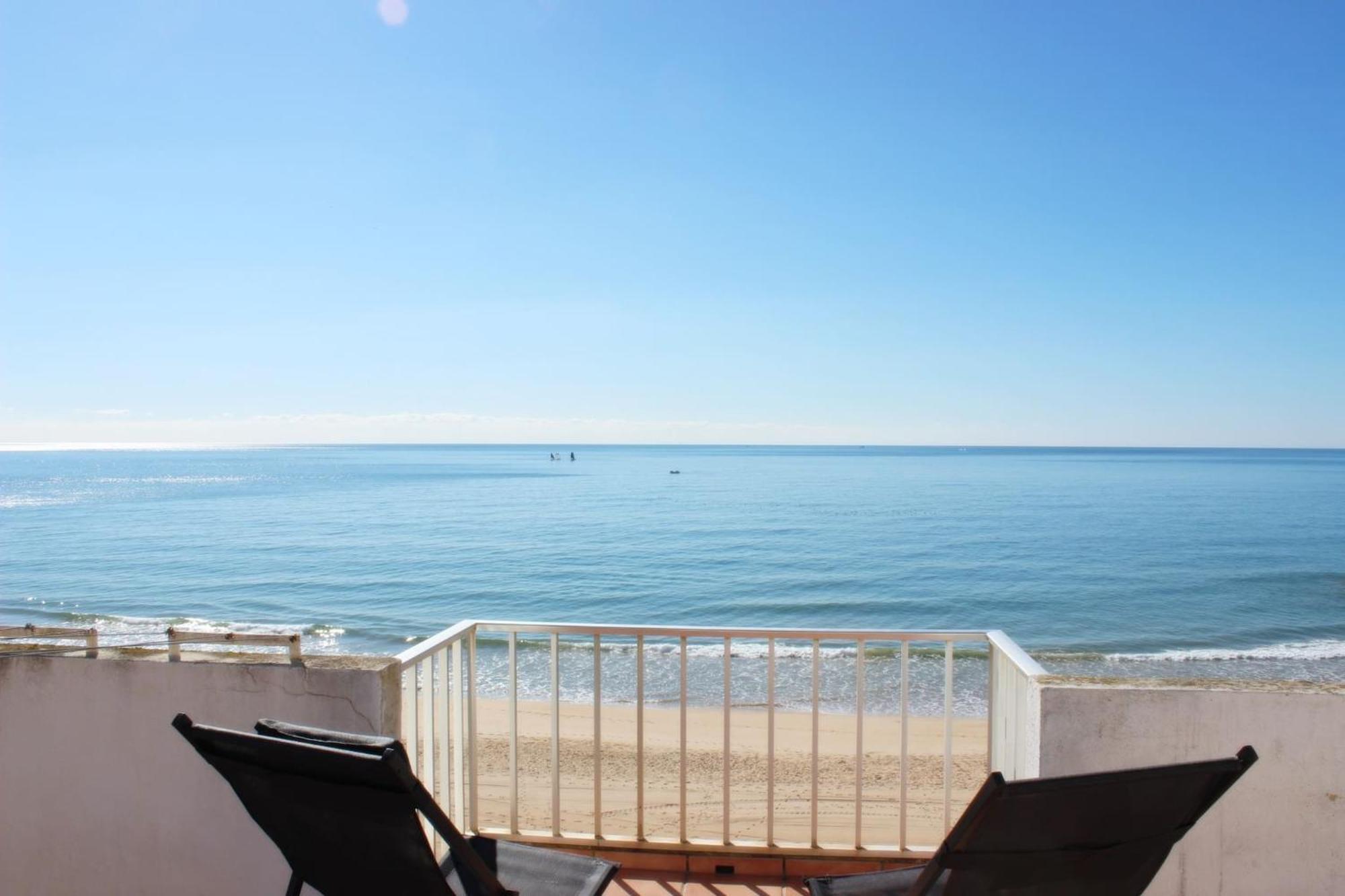 Quarteira Mar - Beach Front Eksteriør billede