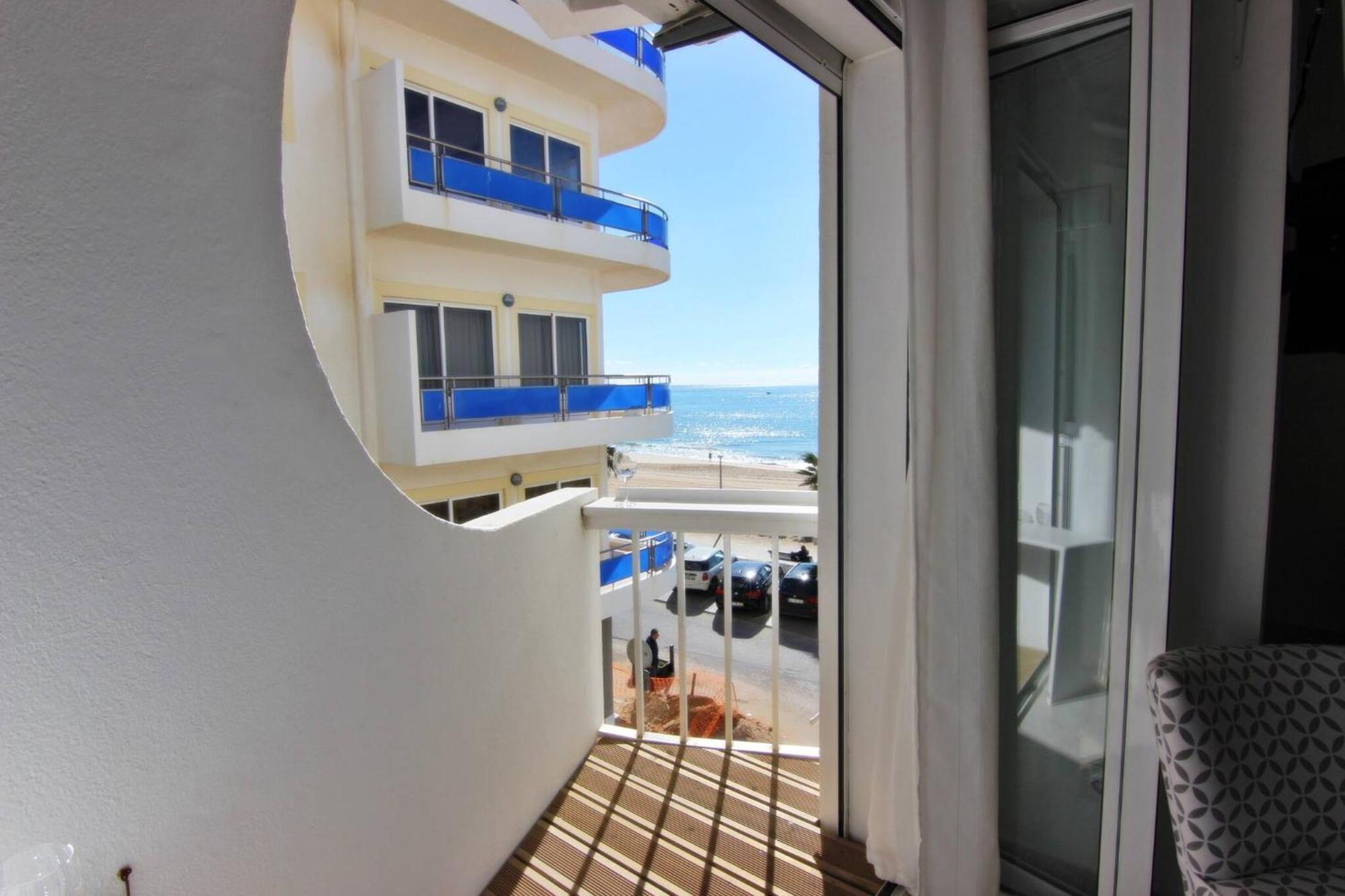 Quarteira Mar - Beach Front Eksteriør billede